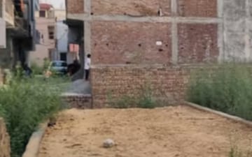 Plot For Sale in Avantika Colony