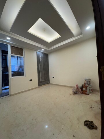 Room in 3 BHK Builder Floor at Sector 8 – for Sale
