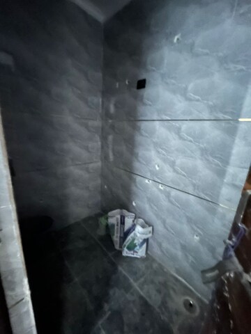 Bathroom in 1 BHK Builder Floor at Palm Residency Chhatarpur, Chattarpur – for Rent