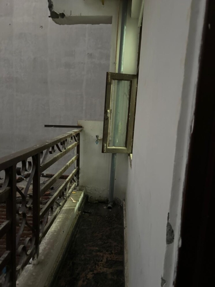 Balcony, saket 3 Bedroom 1500 Sq.Ft. Builder Floor In Saket Delhi 8783771