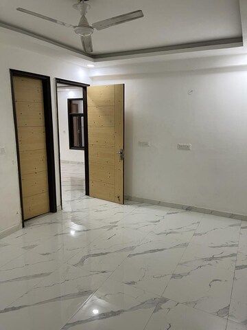 Room in 2 BHK Builder Floor at Palm Residency Chhatarpur, Chattarpur – for Rent
