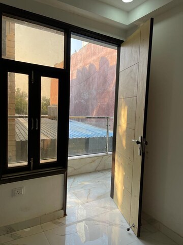 Room in 2 BHK Builder Floor at Palm Residency Chhatarpur, Chattarpur – for Rent