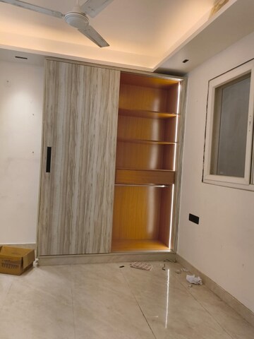Room in 2 BHK Builder Floor at Saket – for Rent