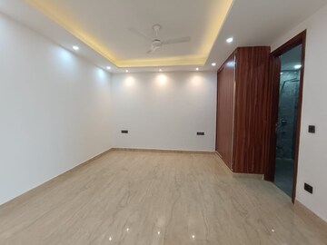 Room in 3 BHK Builder Floor at Saket – for Rent