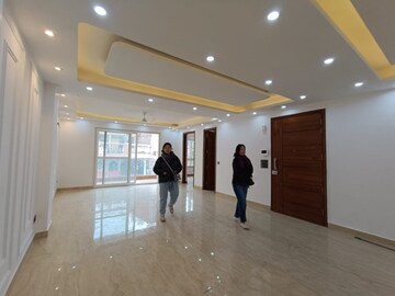 Room in 3 BHK Builder Floor at Saket – for Rent