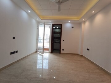 Room in 3 BHK Builder Floor at Saket – for Rent