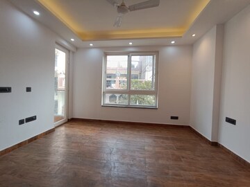 Room in 3 BHK Builder Floor at Saket – for Rent
