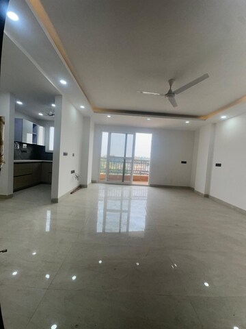 Room in 2 BHK Builder Floor at Saket – for Rent