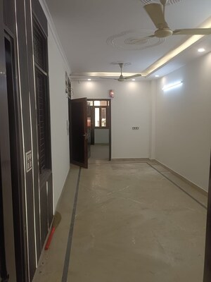 Room in 2 BHK Builder Floor at Janakpuri – for Sale