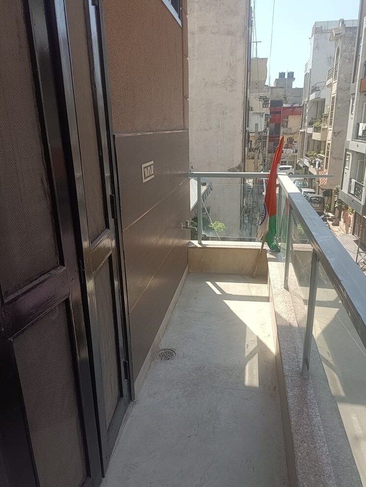 Balcony, janakpuri 2 Bedroom 800 Sq.Ft. Builder Floor In Janakpuri Delhi 8783825