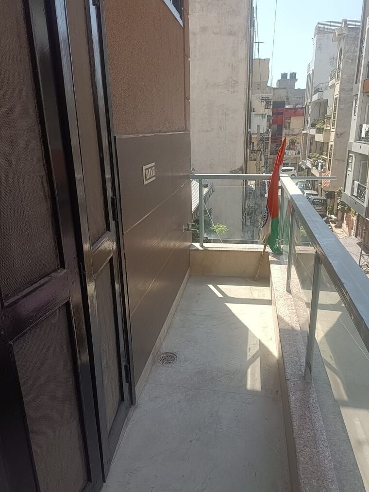 Balcony, janakpuri 2 Bedroom 800 Sq.Ft. Builder Floor In Janakpuri Delhi 8783825