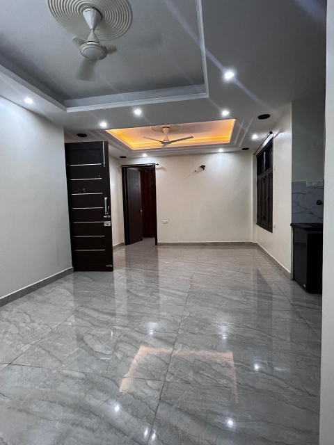 2 BHK Builder Floor For Rent in Saket