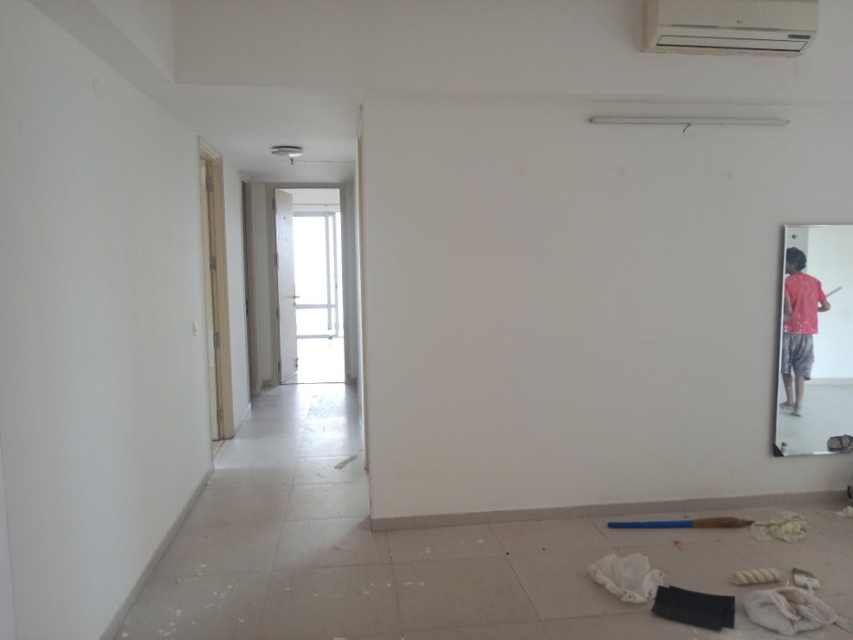 3.5 BHK + Servant Room Apartment For Rent in Ireo Uptown