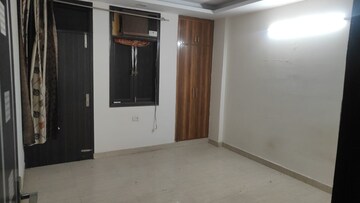 Room in 1 BHK Builder Floor at Saket – for Rent
