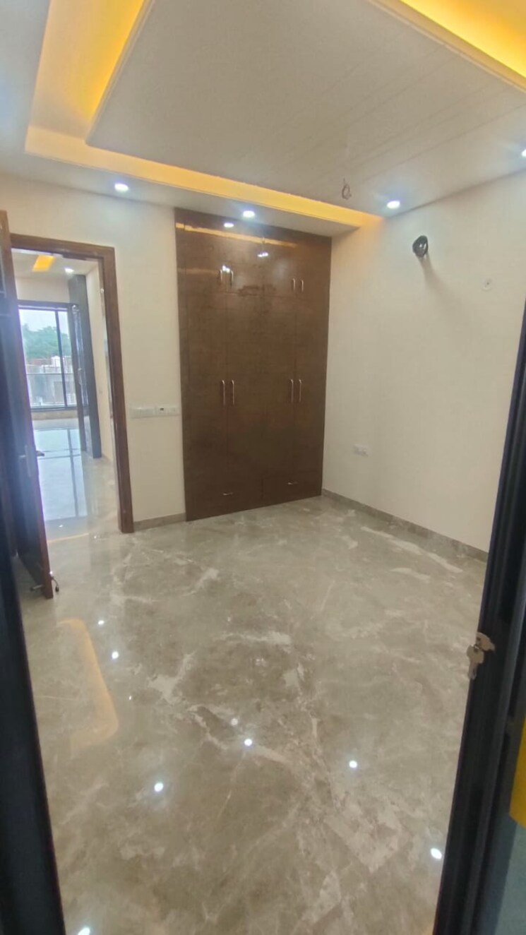 Room, sector 57 3 Bedroom 186 Sq.Yd. Builder Floor In Sector 57 Gurgaon 8783824