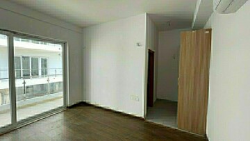 Room in 2 BHK Apartment at Sector 93 – for Rent