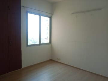 Room in 3.5 BHK Apartment at Ireo Uptown, Sector 66 – for Rent