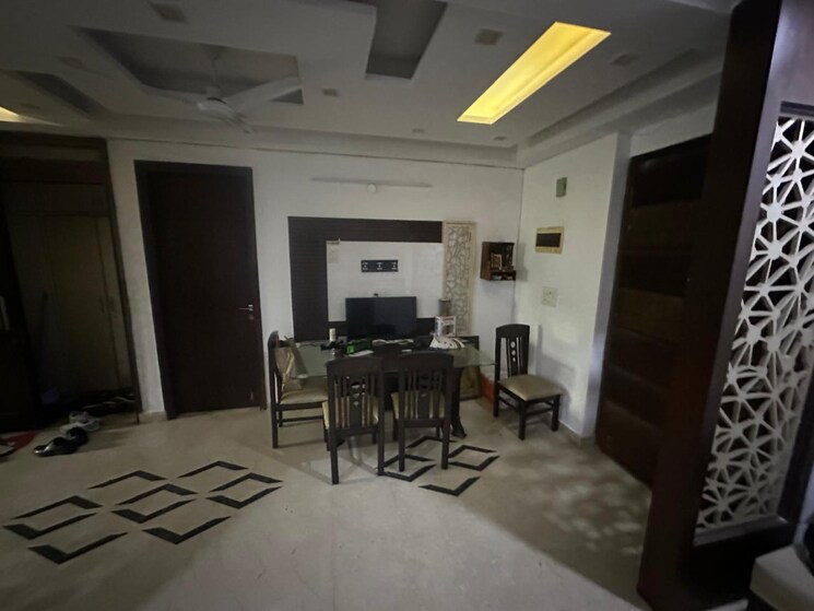 Gym, tagore garden 2 Bedroom 120 Sq.Yd. Builder Floor In Tagore Garden Delhi 8783884