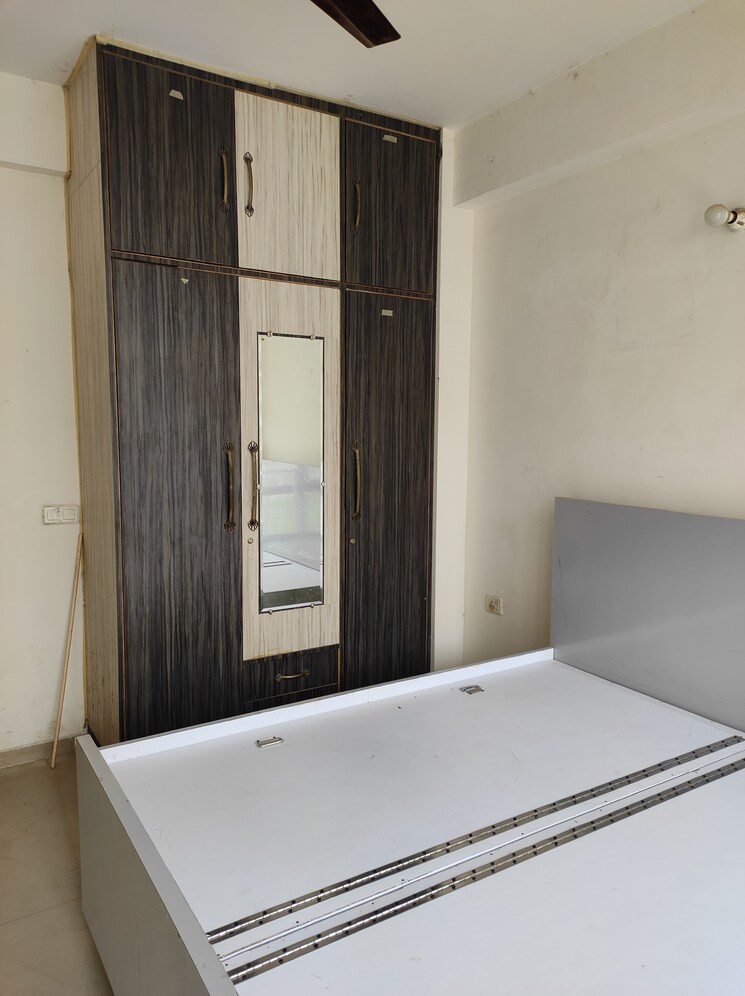 undefined, kingswood-court 3.5 Bedroom 1898 Sq.Ft. Apartment In Sain Vihar Ghaziabad 8783894
