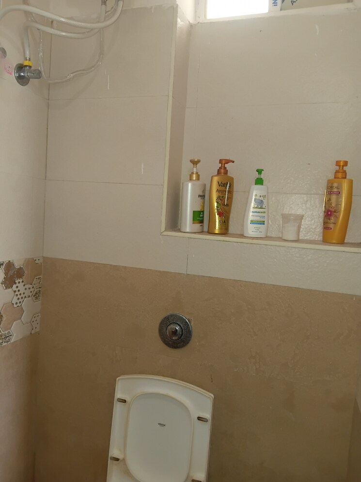 Bathroom, manikonda 2 Bedroom 1300 Sq.Ft. Apartment In Manikonda Hyderabad 8783882
