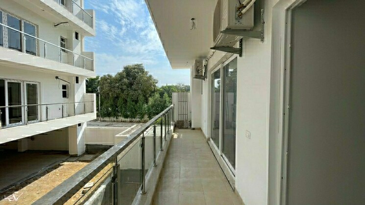 Balcony, signature-global-orchard-avenue 2 Bedroom 591 Sq.Ft. Apartment In Sector 93 Gurgaon 8783863