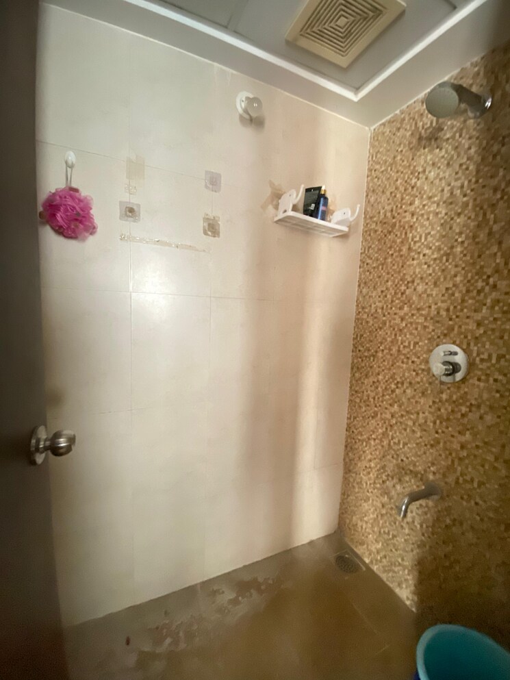 Bathroom, lodha-palava-city-lakeshore-greens 1 Bedroom 720 Sq.Ft. Apartment In Dombivli East Thane 8783855