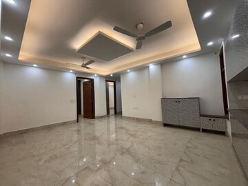 Room in 3 BHK Builder Floor at Saket – for Rent