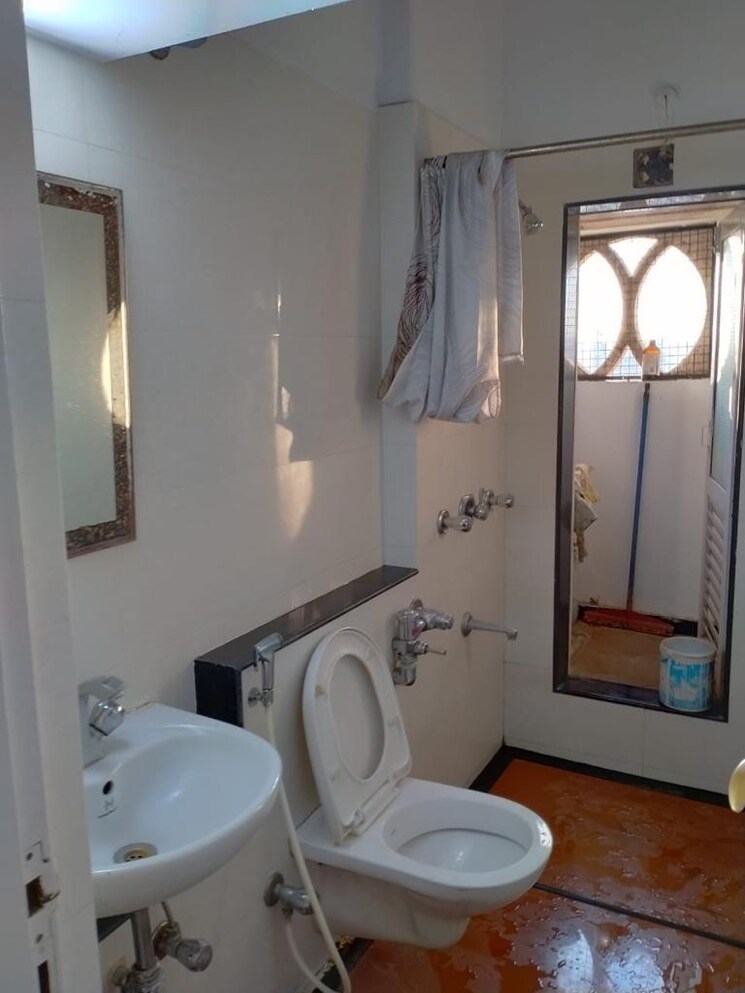 Attached Bathroom, silver-crest-powai 2 Bedroom 900 Sq.Ft. Apartment In Powai Mumbai 8783888