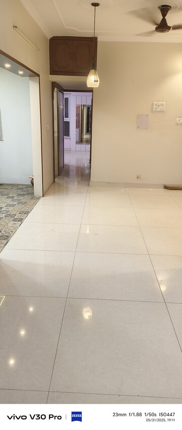 Building Lobby in 3.5 BHK Apartment at DDA Sunshine Apartments, Mayur Vihar Phase Iii – for Rent