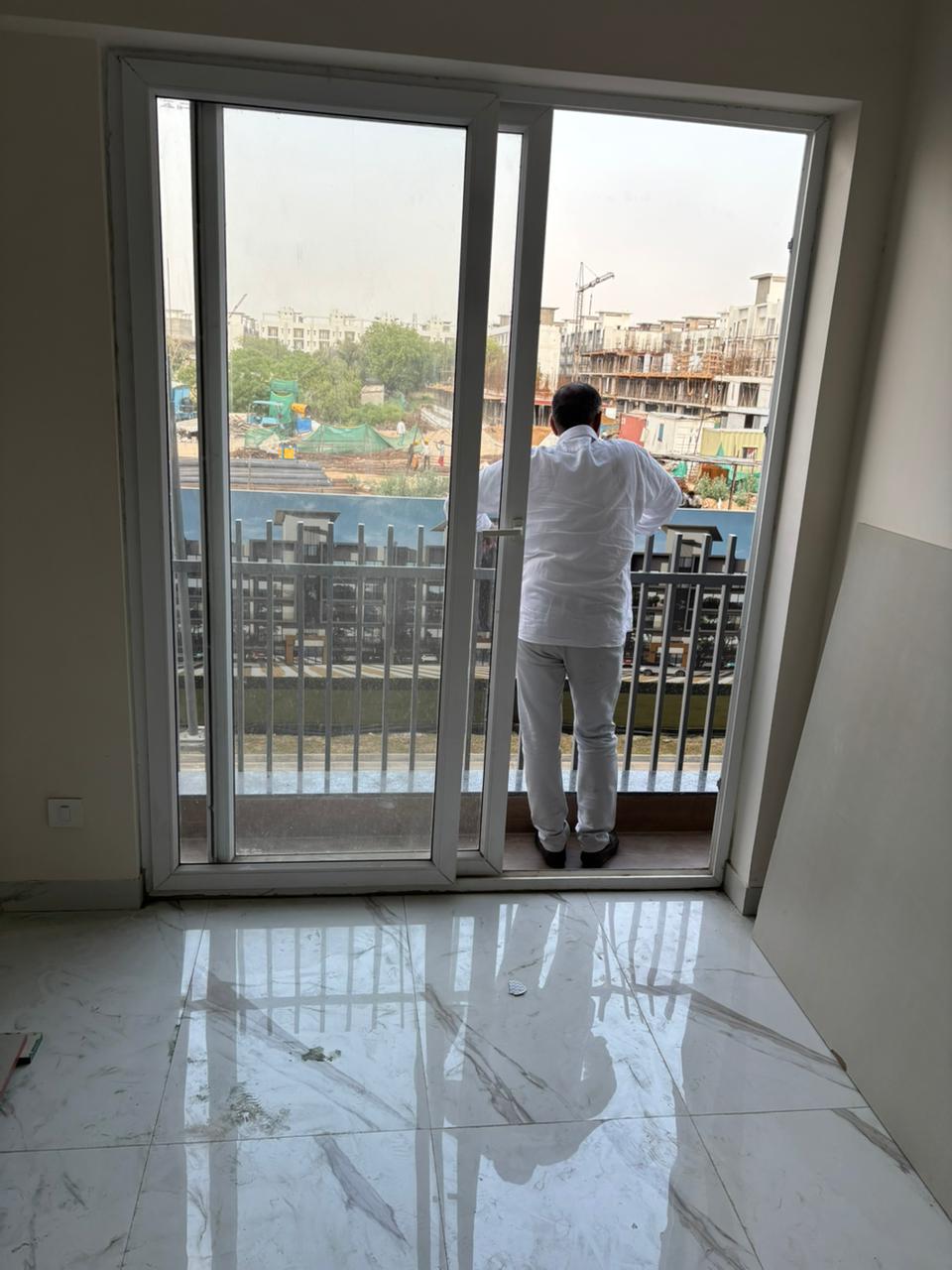 3.5 BHK + Servant Room Apartment For Rent in Smart World 79