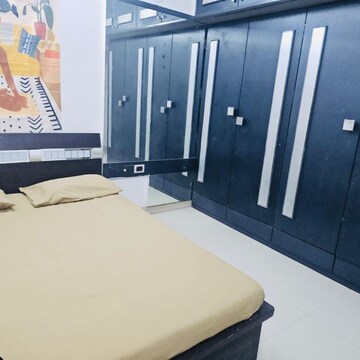 Team Area in 1.5 BHK Apartment at Accord CHS Andheri West, Lokhandwala Complex – for Rent