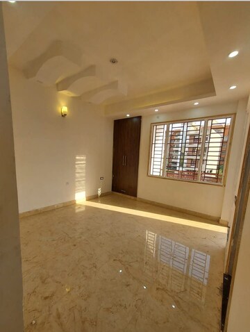 Room in 3 BHK Independent House at Sahastradhara Road – for Rent