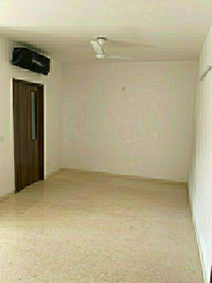 Room in 2 BHK Apartment at Signature Global Orchard Avenue, Sector 93 – for Sale