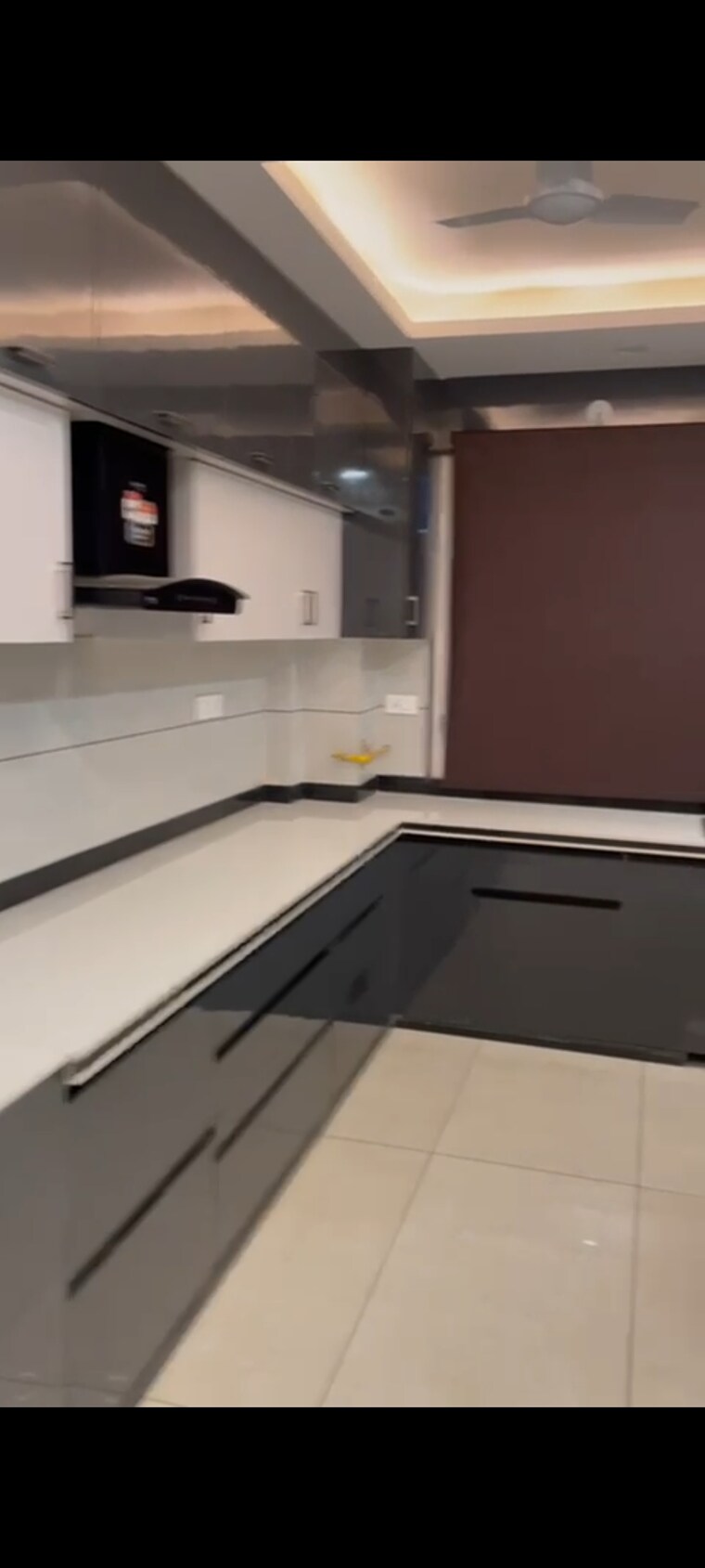 Kitchen, sector 7 3 Bedroom 250 Sq.Yd. Builder Floor In Sector 7 Faridabad 8784000