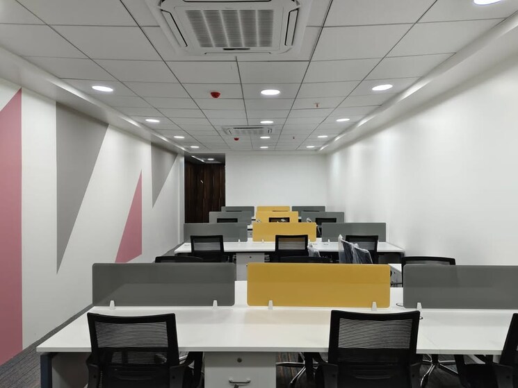 Team Area, mg road police station Commercial Office Space 1400 Sq.Ft. In Mg Road Police Station Indore 8783988