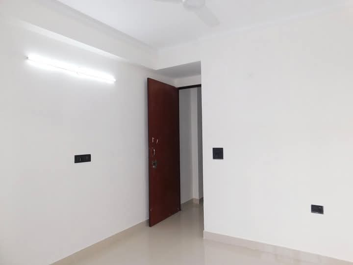 2 BHK Builder Floor For Rent in Saket