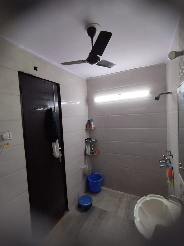 Master Bedroom, mansarover garden 2 Bedroom 110 Sq.Yd. Builder Floor In Mansarover Garden Delhi 8784032