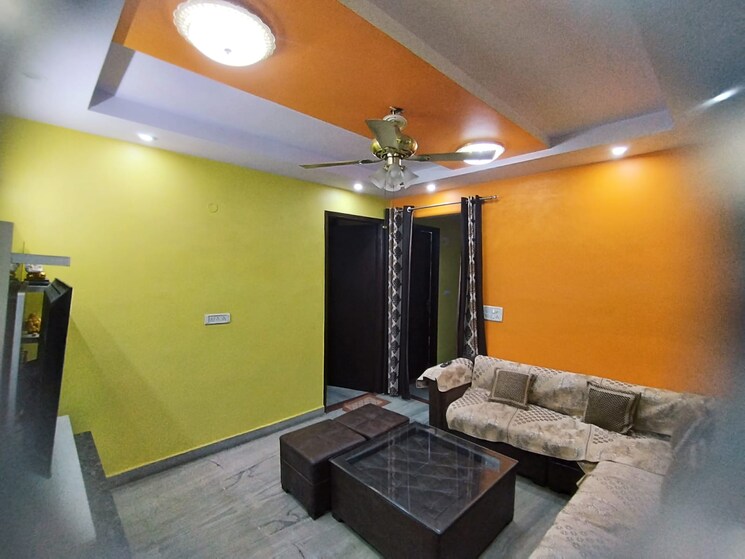 Living Room, mansarover garden 2 Bedroom 110 Sq.Yd. Builder Floor In Mansarover Garden Delhi 8784032
