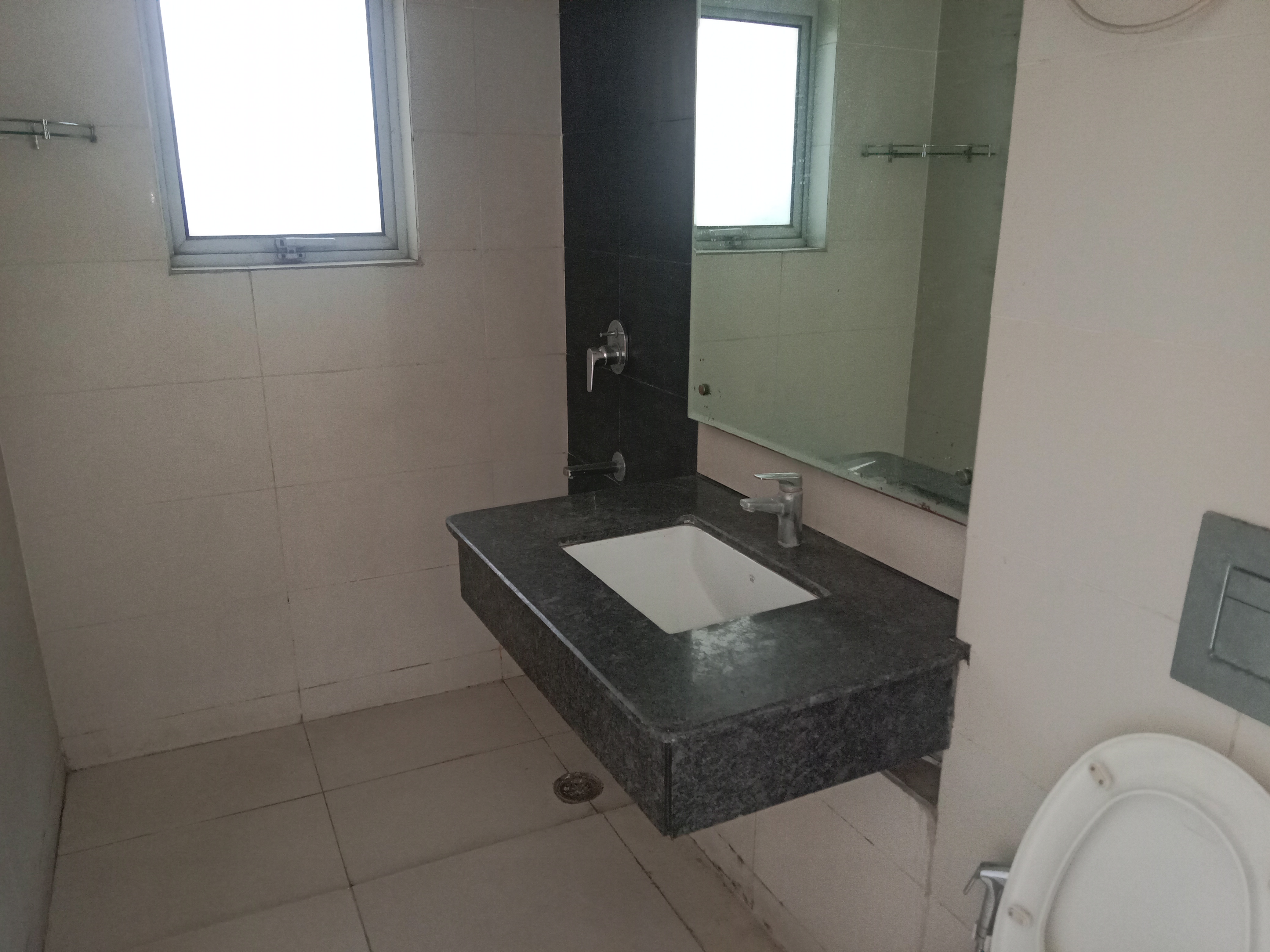 2 BHK Apartment For Rent in Ireo Uptown