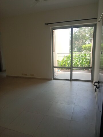 Room in 2 BHK Apartment at Ireo Uptown, Sector 66 – for Rent