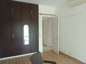 Bathroom in 2 BHK Apartment at Ireo Uptown, Sector 66 – for Rent