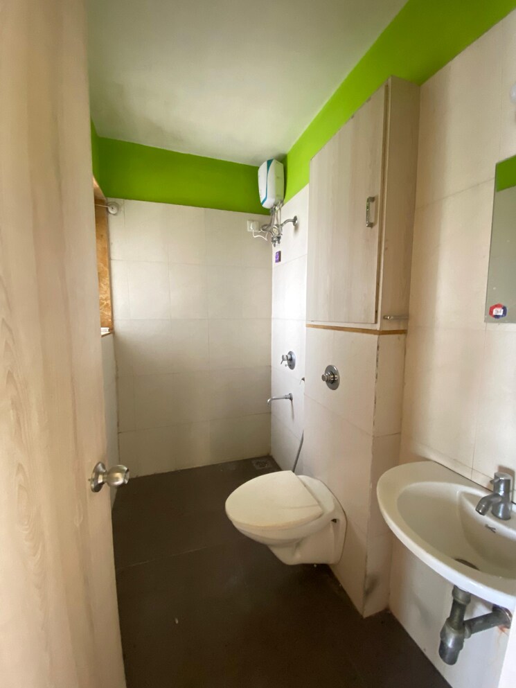 Bathroom, lodha-casa-bella-gold 1.5 Bedroom 792 Sq.Ft. Apartment In Dombivli East Thane 8784039