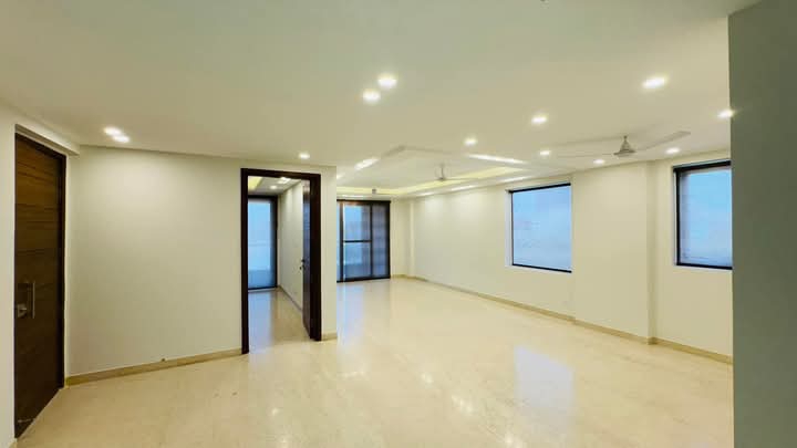 2 BHK Builder Floor For Rent in Saket