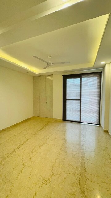 Room in 2 BHK Builder Floor at Saket – for Rent