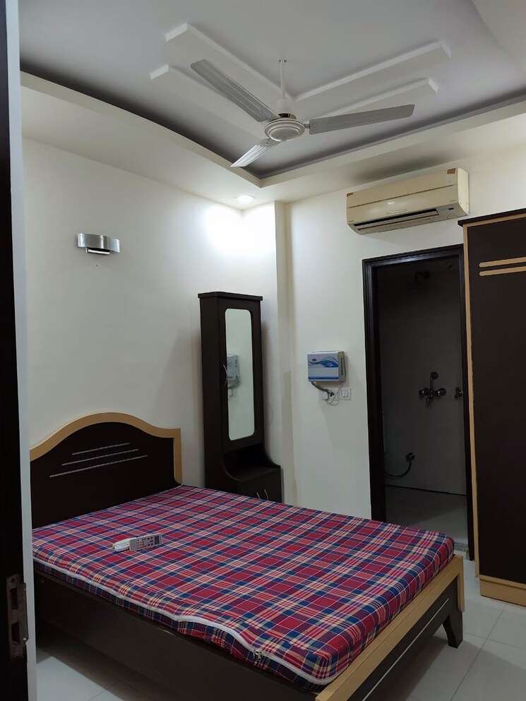 Room, gomti nagar Pg For Girls In Gomti Nagar 8784052
