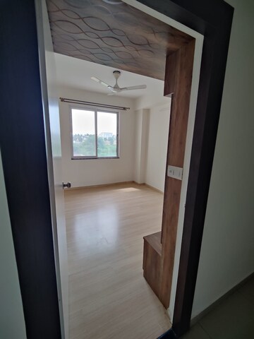 Room in 3 BHK Apartment at DLF Westend Heights New Town, Akshayanagar – for Rent