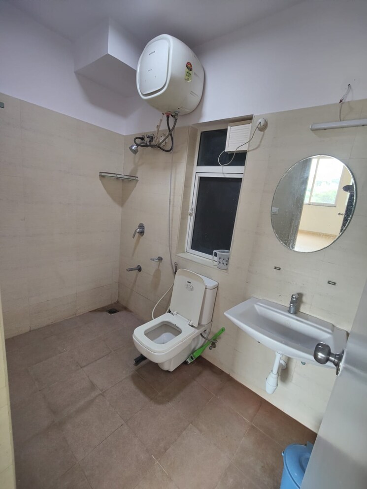 Bathroom, dlf-westend-heights-new-town 3 Bedroom 1820 Sq.Ft. Apartment In Akshayanagar Bangalore 8784069
