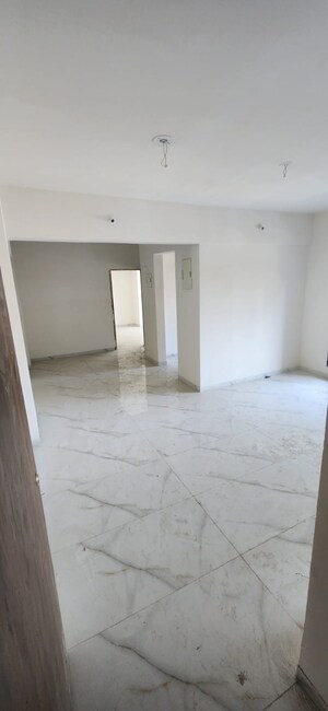 Room in 2 BHK Apartment at Joshi Amar Vaishali CHS, Naupada – for Sale