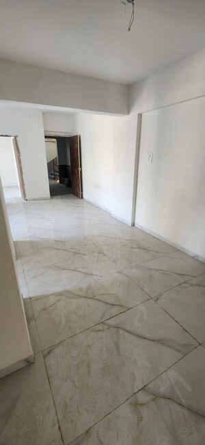 Room in 2 BHK Apartment at Joshi Amar Vaishali CHS, Naupada – for Sale