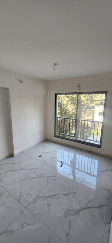 Room in 2 BHK Apartment at Joshi Amar Vaishali CHS, Naupada – for Sale
